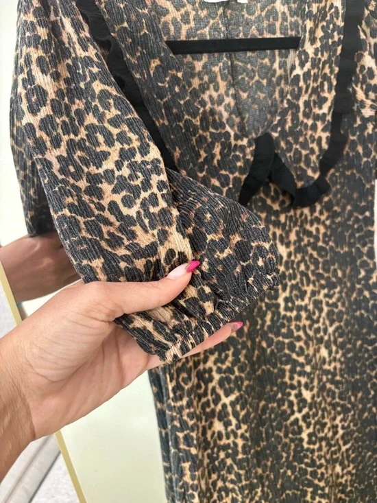 Leopard Print Midi Maxi Dress with Contrast Trim Collar - Picture 3 of 6